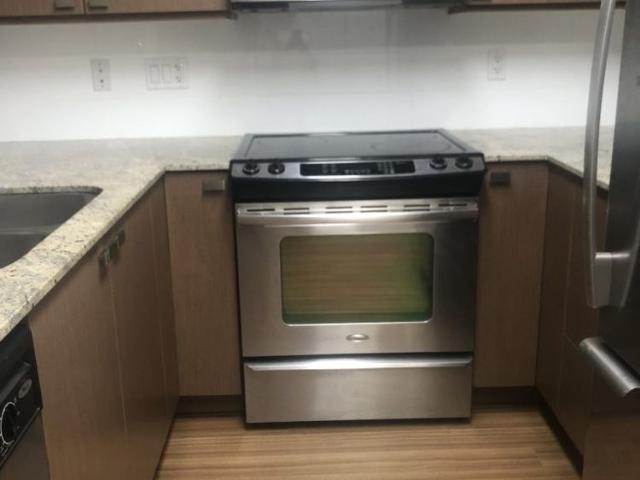 Apartment for rent in City Centre, Surrey