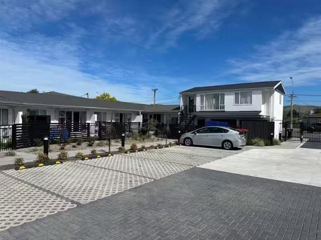 Apartment for sale in Heathcote, Canterbury