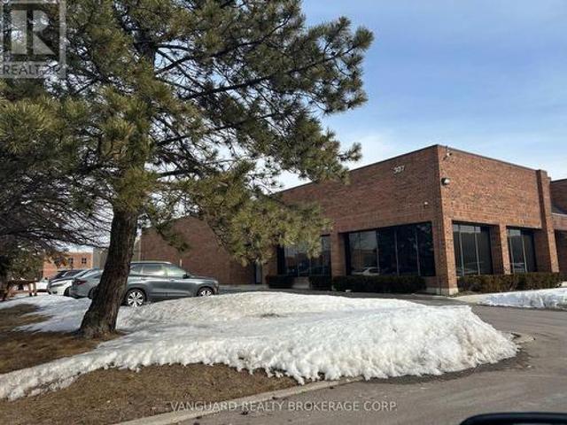 Commercial for rent in York, Ontario