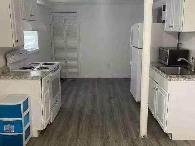 House for rent in Edison