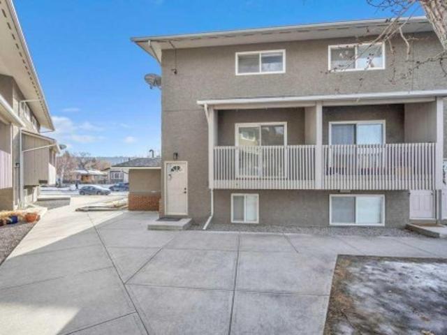 Townhouse for sale in Bowness, Calgary