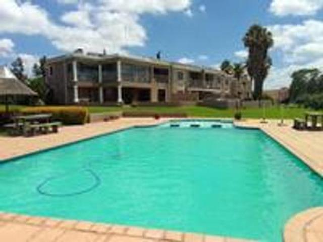 Townhouse for sale in Sedibeng, Gauteng
