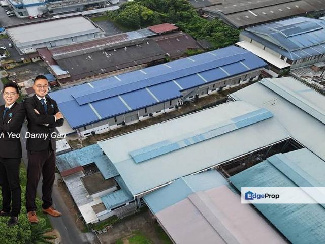 Warehouse for sale in Malaka