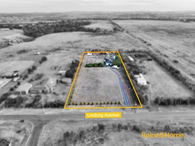 Cottage for sale in Merrimu, Victoria