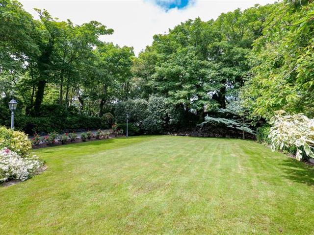 Detached House for sale in Salthill, Gaillimh