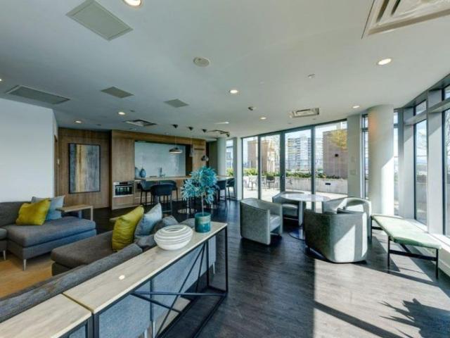 Apartment for rent in City Centre, Surrey