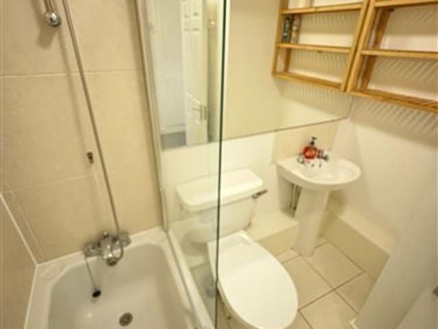 Apartment to rent in Bluebell, North Tipperary