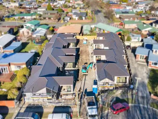 House for sale in Chaslands, Canterbury