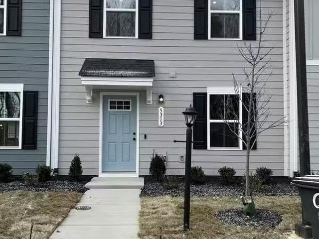 Condo for rent in Richmond