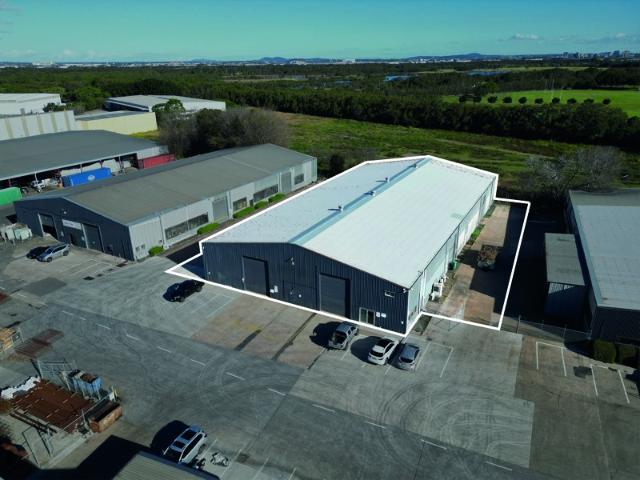 Warehouse for rent in Toombul, Queensland