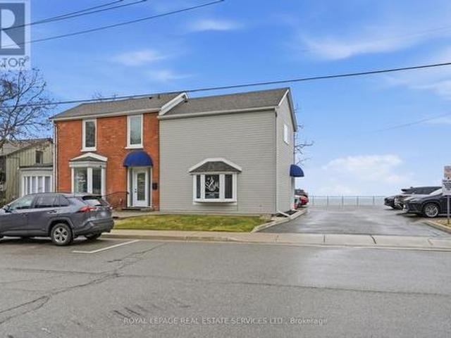 Commercial for rent in Burlington, Ontario
