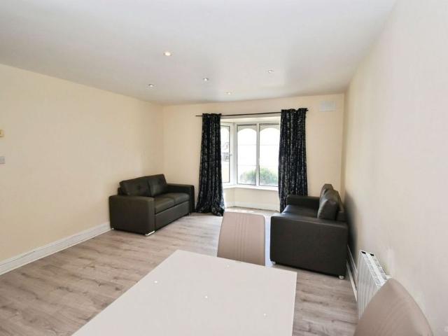Apartment to rent in Wilton, Clogheen