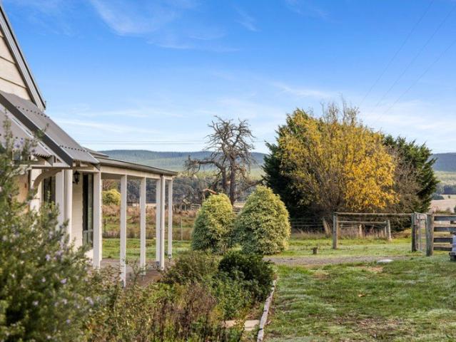 House for sale in Scarsdale, Victoria