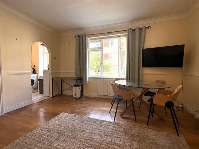 Apartment to rent in Bluebell, North Tipperary