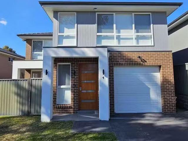 House for rent in Stanhope Gardens