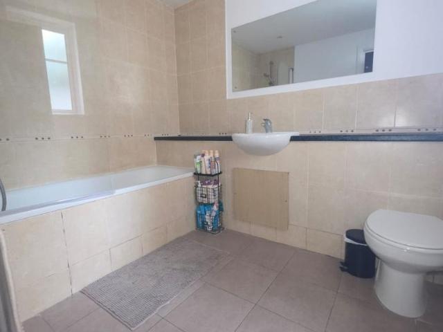 Apartment for rent in Carterhatch, Greater London