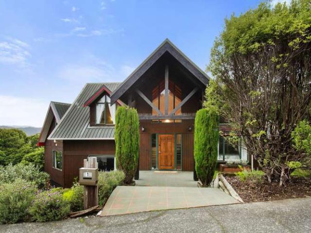 House for sale in Days Bay, Wellington