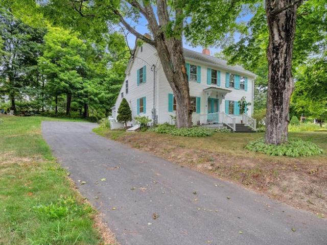House for sale in Bowdoinham, Maine