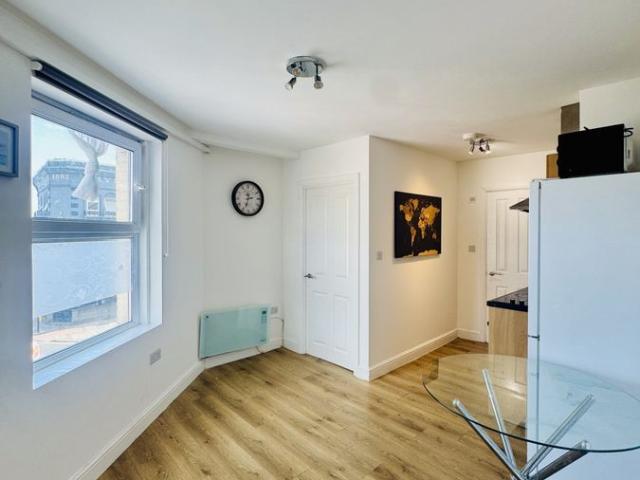 Apartment for rent in Upton Park, Greater London