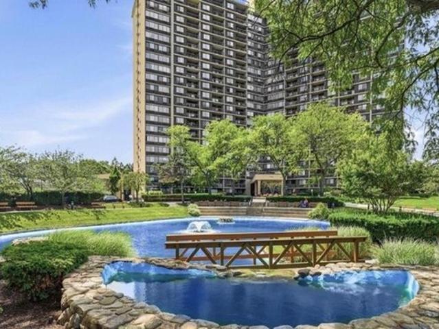 Condo for sale in Bayside, New York