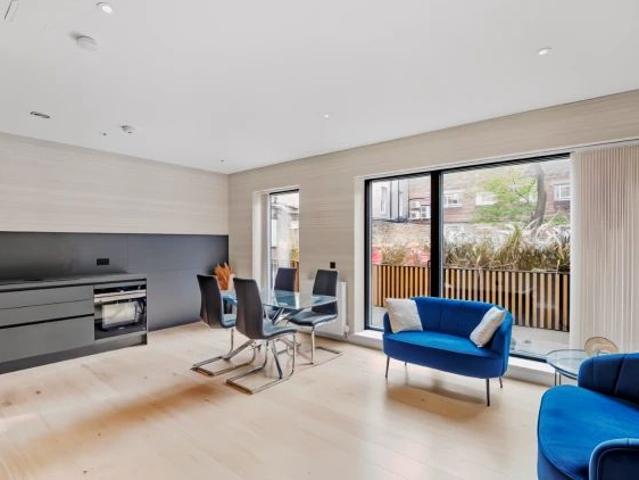 Apartment for rent in Gayfield, Broughton