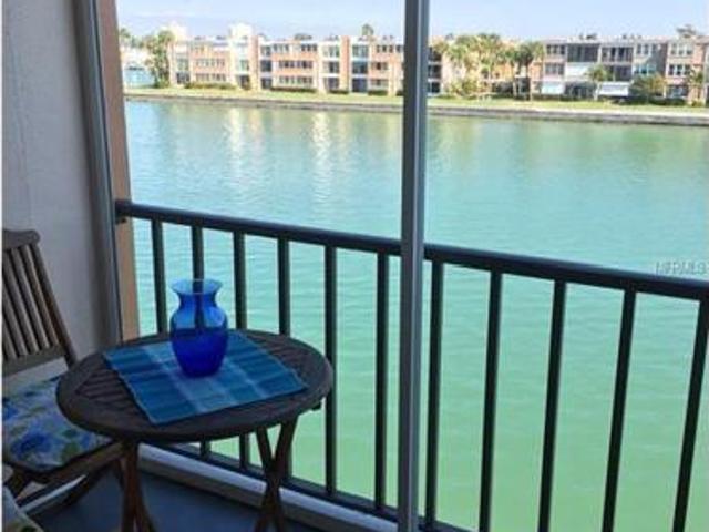 Condo for sale in South Pasadena, Florida