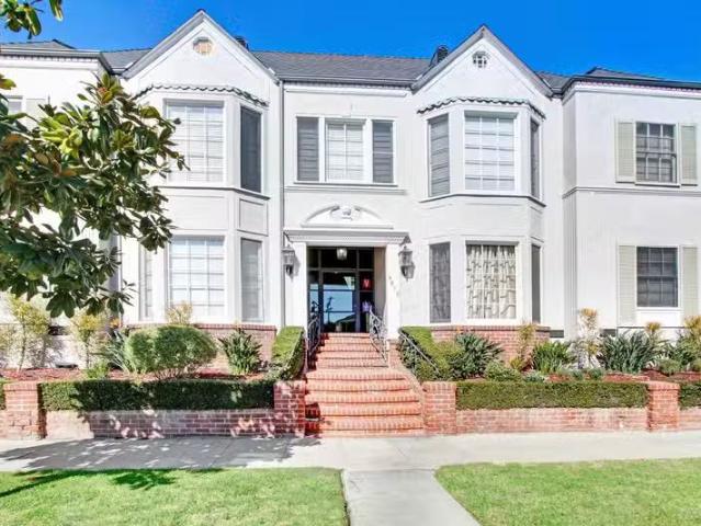Condo for sale in North Hollywood Condo for sale in North Hollywood