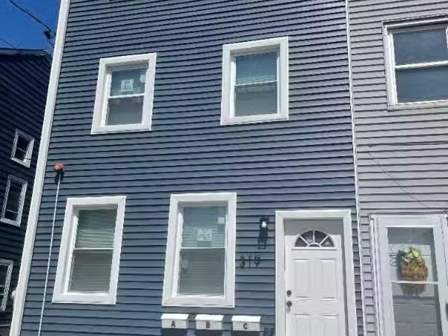Condo for rent in Camden