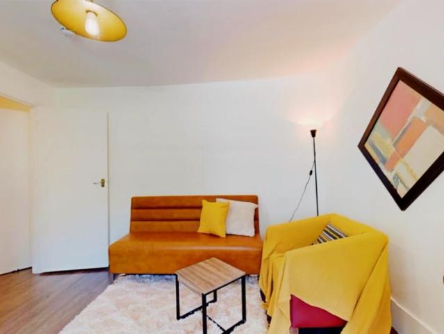 Apartment for rent in Earl's Court, Greater London