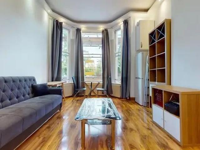 Apartment for rent in Earl's Court, Greater London