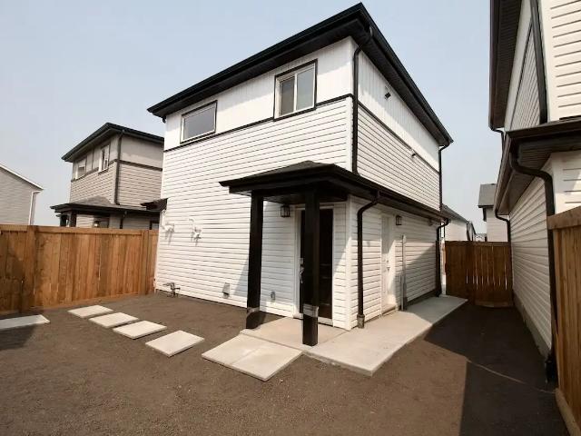 Apartment for rent in Wedgewood, Alberta