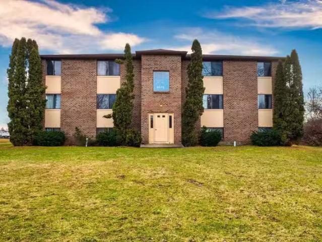 Condo for rent in Lockport
