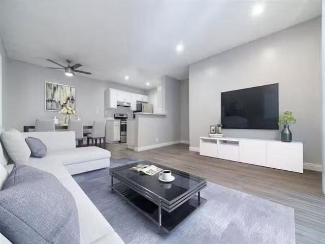 Condo for sale in Costa Mesa