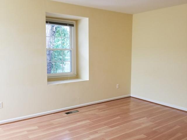 Room for rent in Virginia