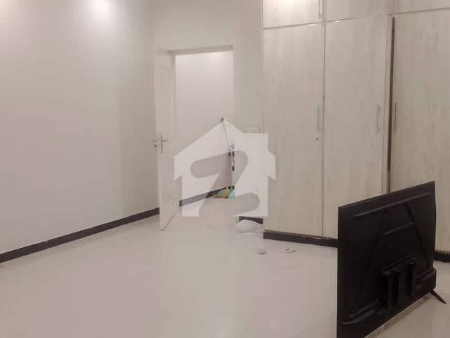 Room for rent in لاہور, لاہور ڈویژن