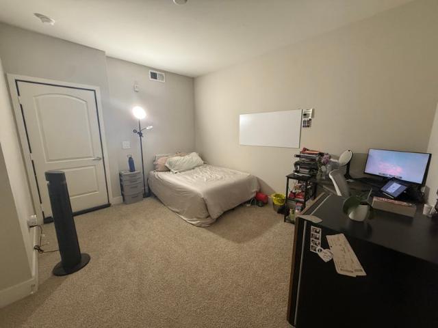 Room for rent in Mission Viejo, California