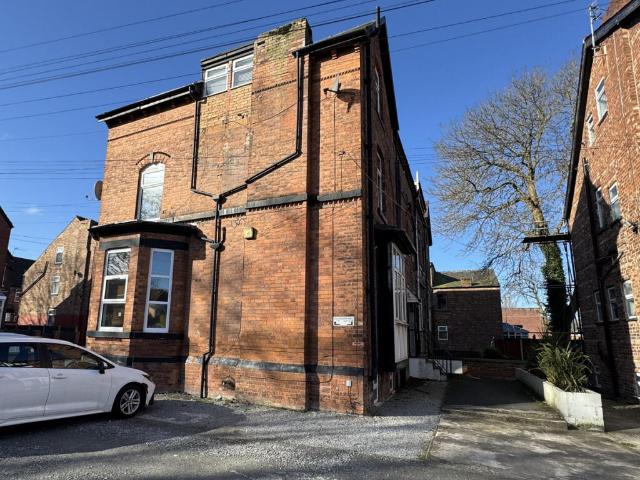 Flat for rent in Stretford, Whalley Range