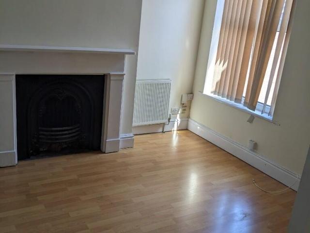 Flat for rent in Stretford, Gorse Hill