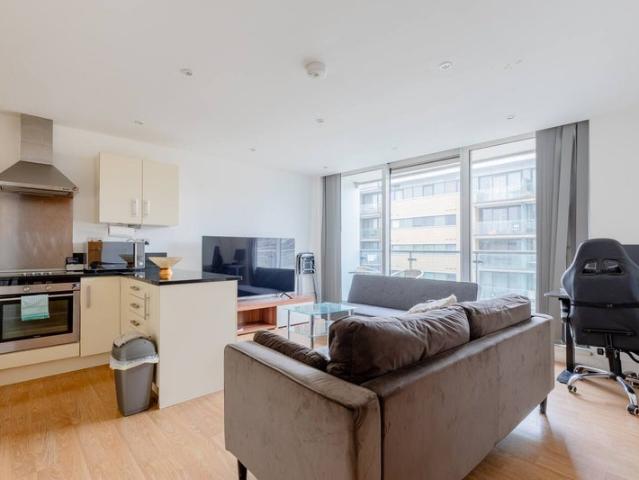 Apartment for rent in Reach, Greater London