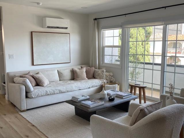 Room for rent in Canoga Park, California