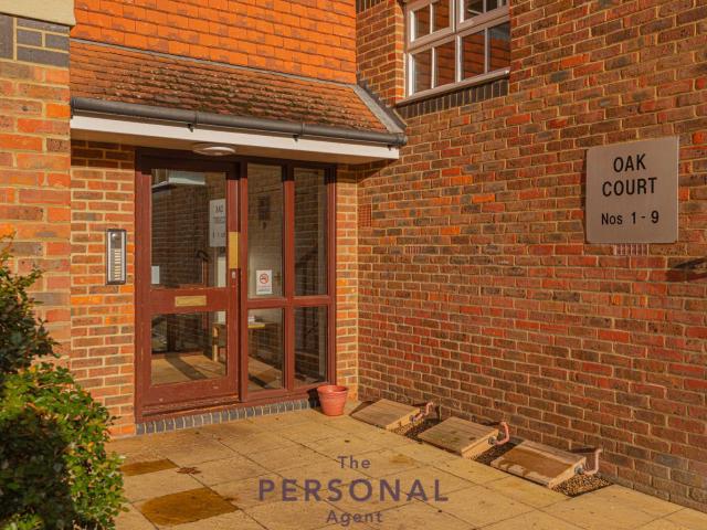 Apartment for rent in Red Hill, Surrey