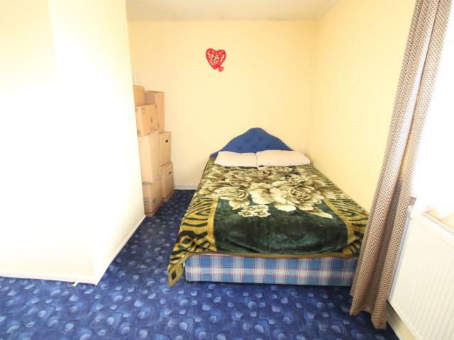 Studio for rent in London Borough of Hounslow, Hanworth