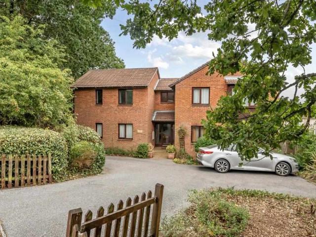 Apartment for sale in Honiton, Devon