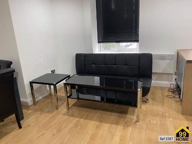 Apartment for rent in The Haulgh, Lee Bank
