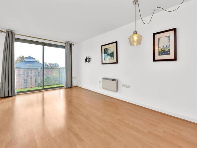 Apartment for rent in London Borough of Lewisham, Deptford