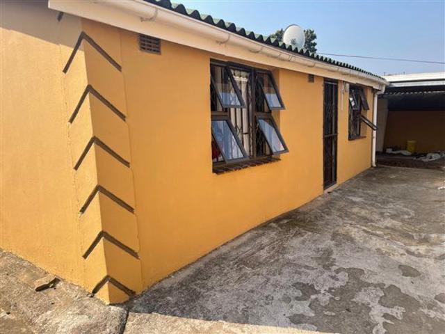 Apartment for rent in Seaview, Kwazulu-natal