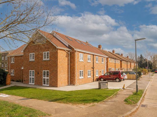 Apartment for rent in Woodcote, Epsom