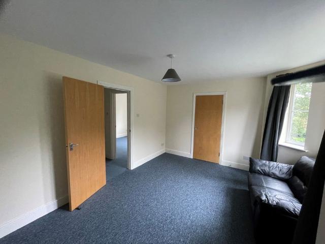 Apartment for rent in Burstow, Hillview