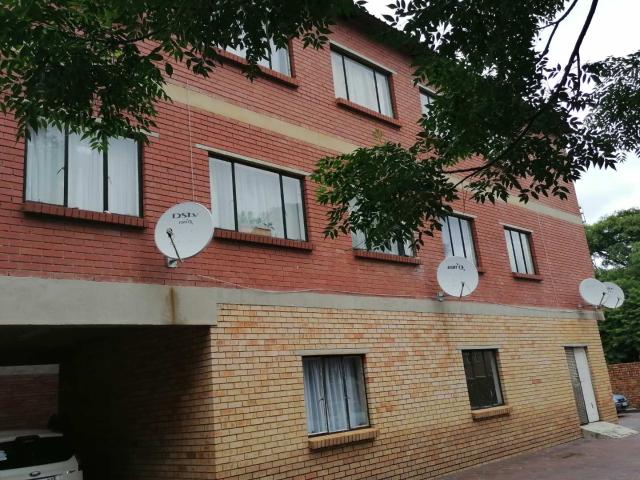 Apartment for rent in Allen Grove, Kempton Park