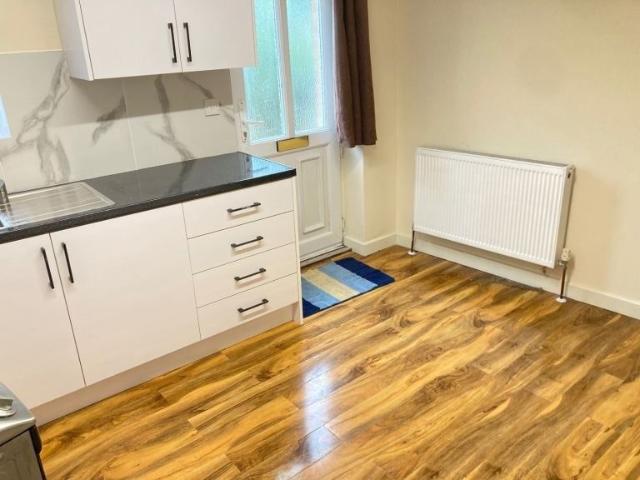 Apartment for rent in Westminster, Victoria